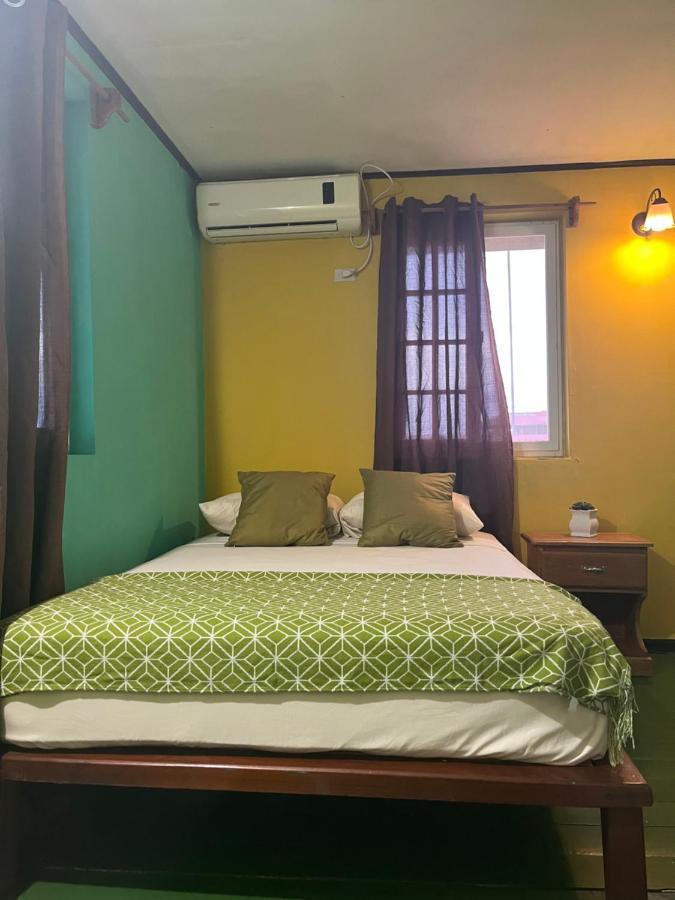 בסטימנטוס Hostal Cay מראה חיצוני תמונה