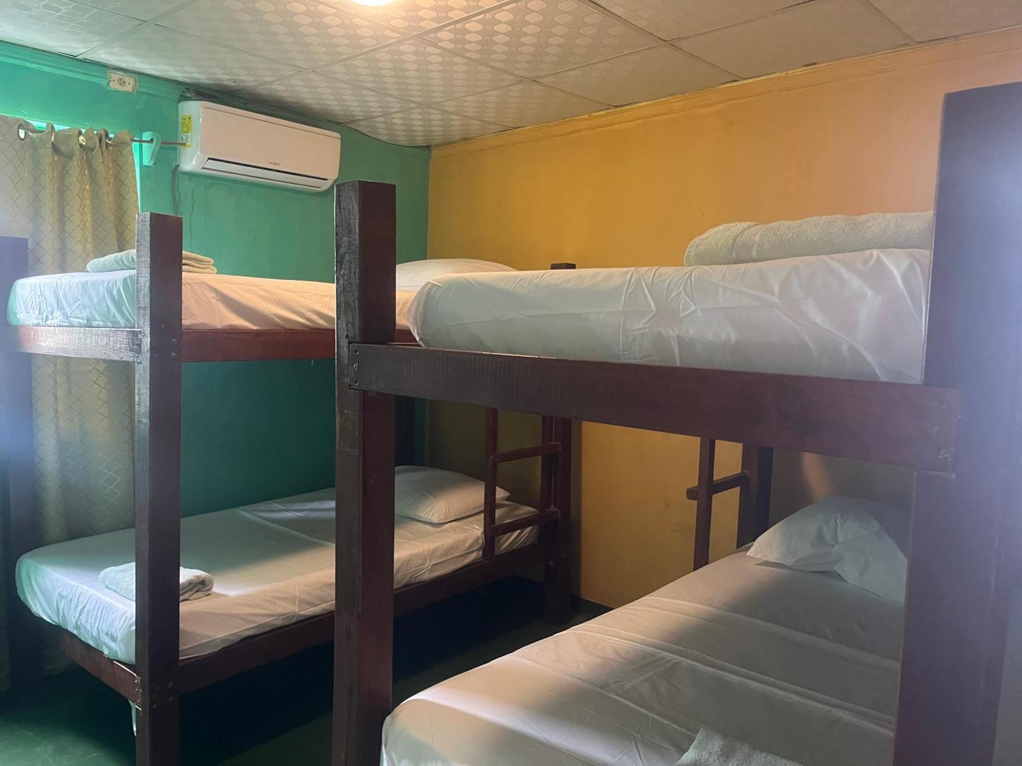 בסטימנטוס Hostal Cay מראה חיצוני תמונה