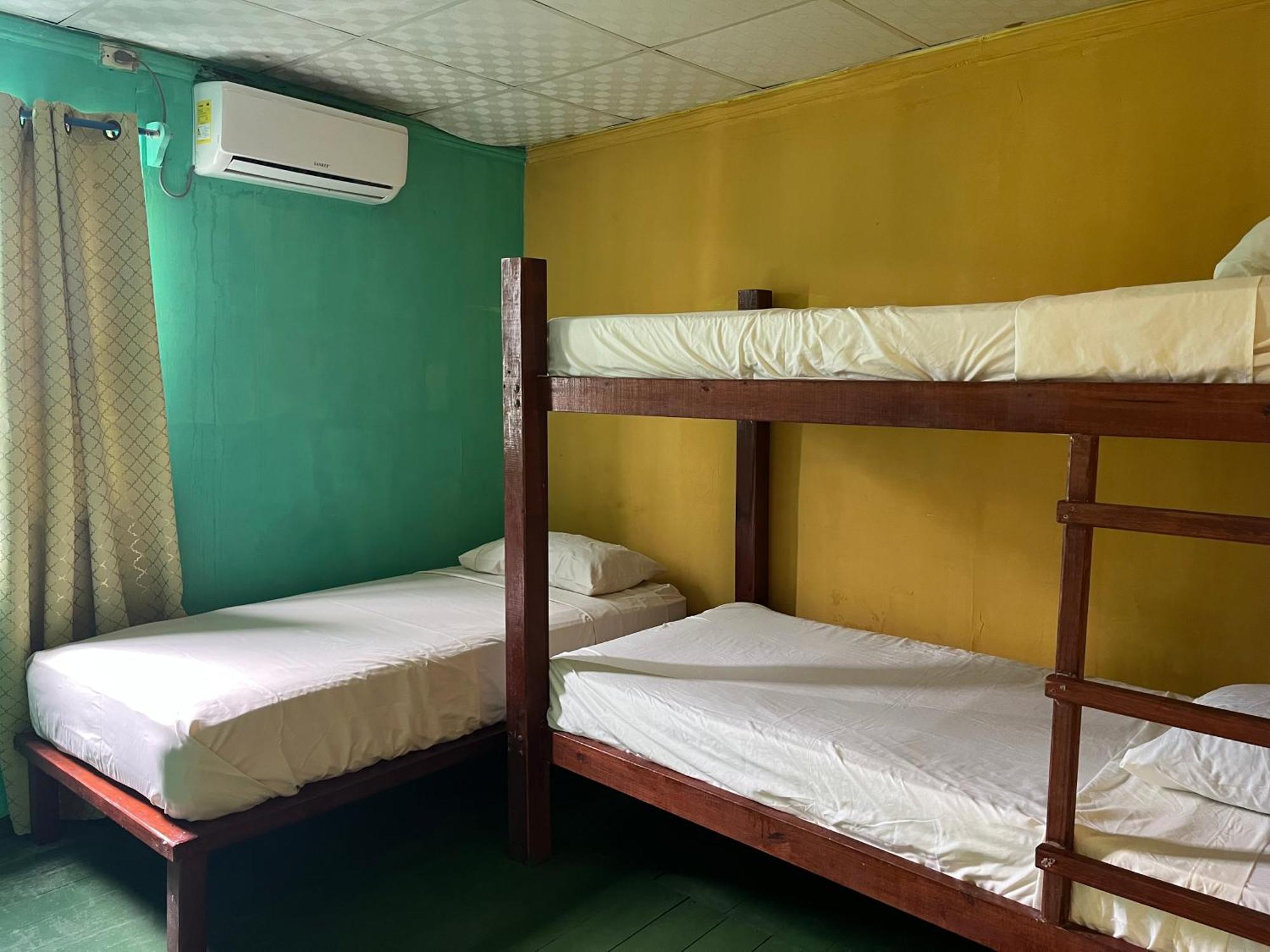 בסטימנטוס Hostal Cay מראה חיצוני תמונה