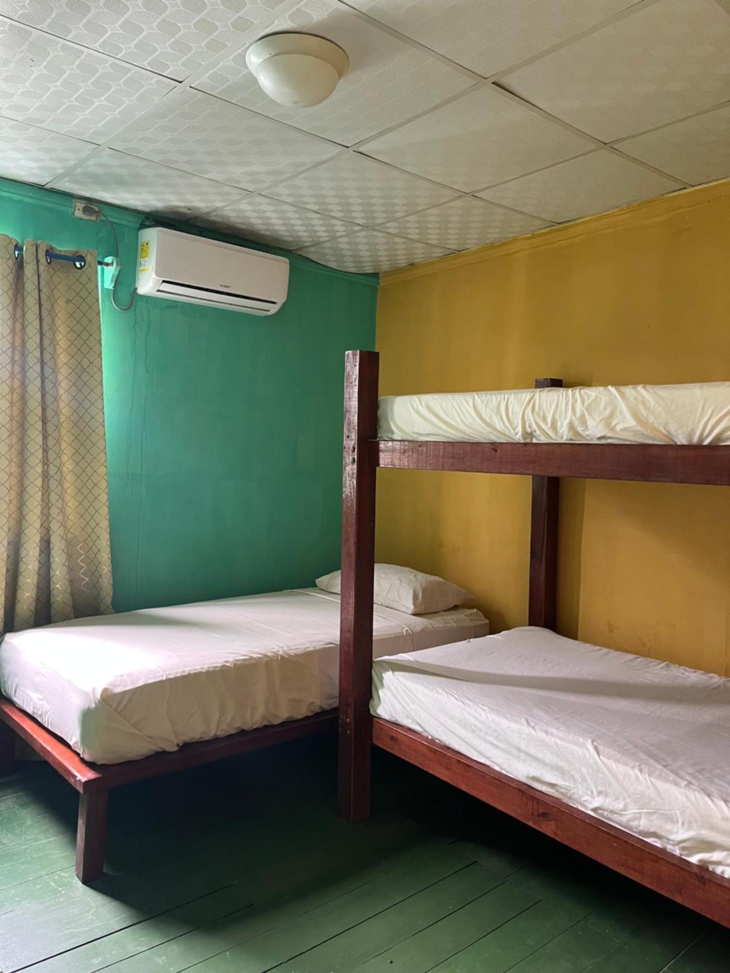 בסטימנטוס Hostal Cay מראה חיצוני תמונה