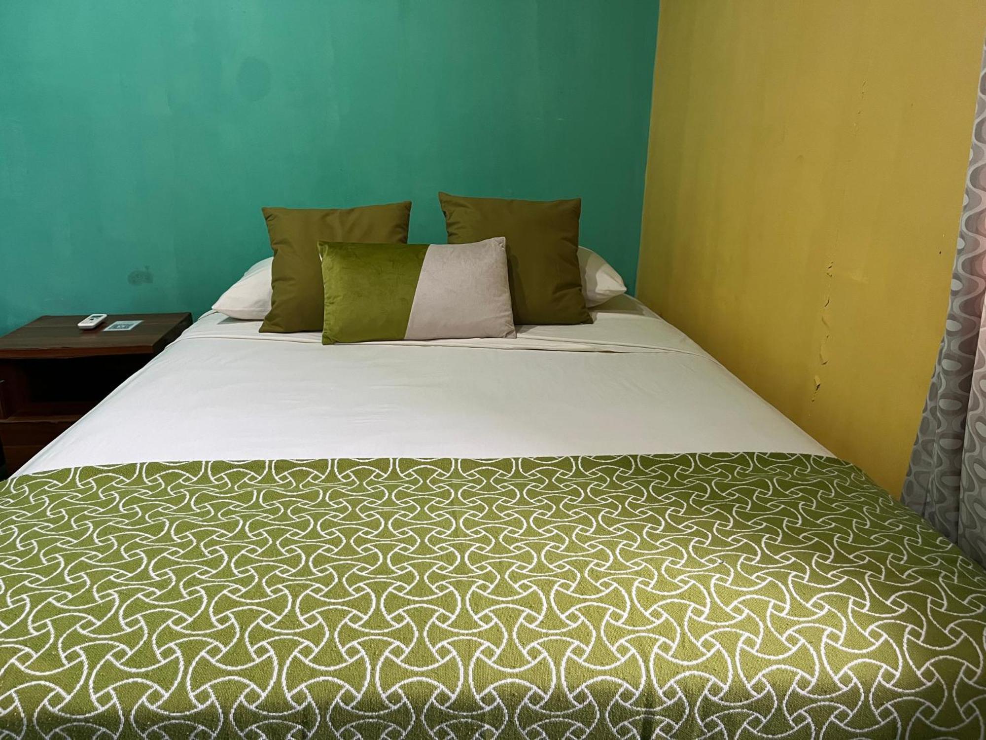 בסטימנטוס Hostal Cay מראה חיצוני תמונה