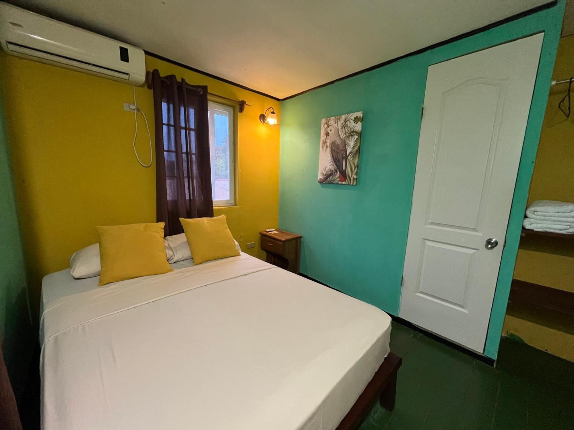 בסטימנטוס Hostal Cay מראה חיצוני תמונה