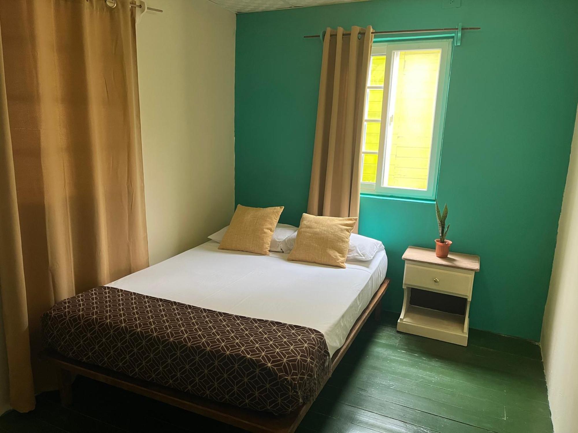 בסטימנטוס Hostal Cay מראה חיצוני תמונה