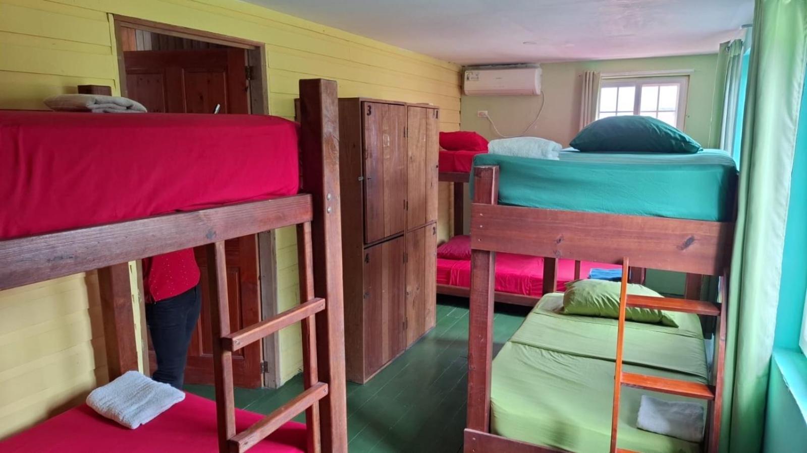 בסטימנטוס Hostal Cay מראה חיצוני תמונה